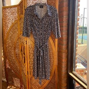 Laundry By Shelli Segal Black & White Tie Waist Tie Excellent Condition.